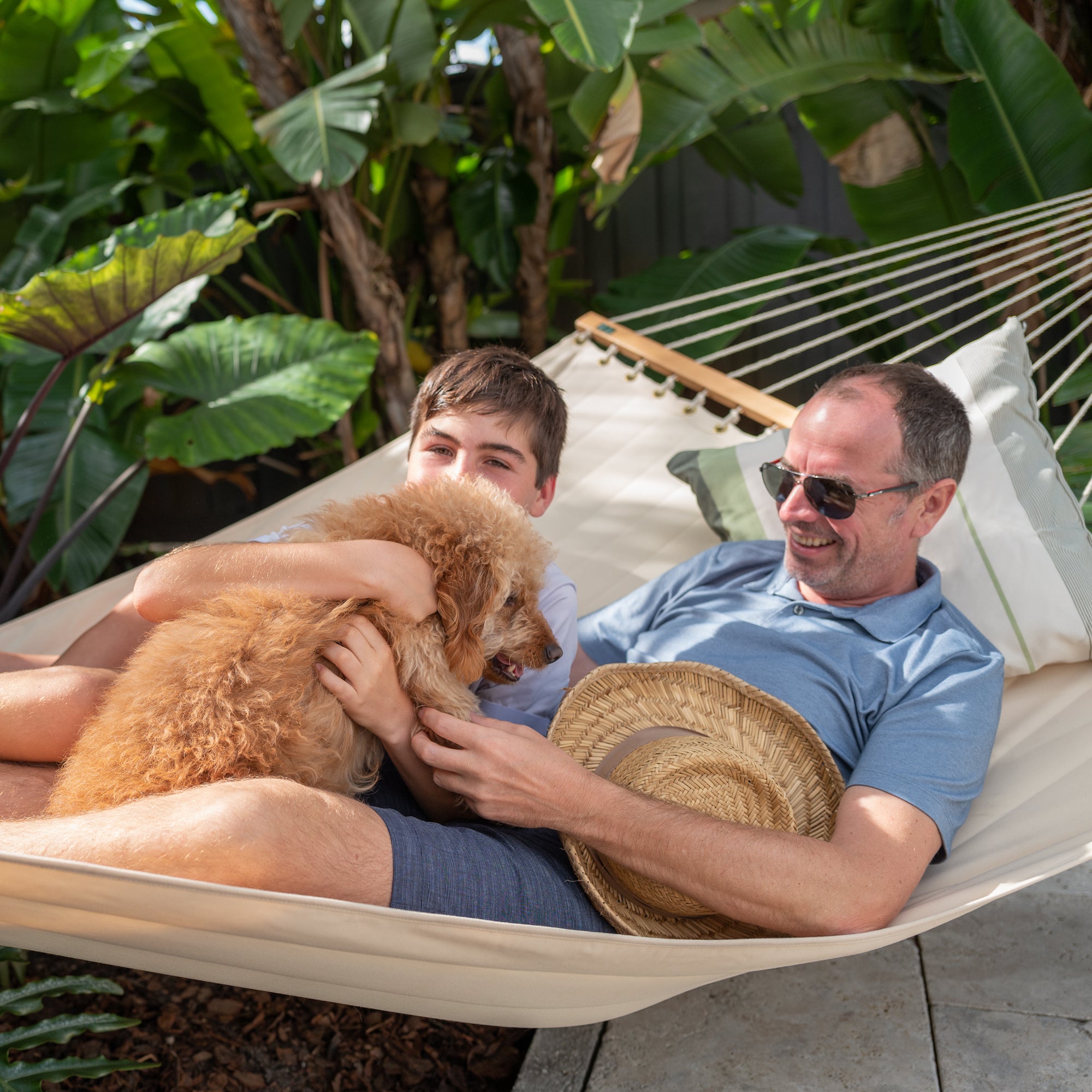 LA SIESTA Alabama Kingsize Hammock Swing is Good for Sharing