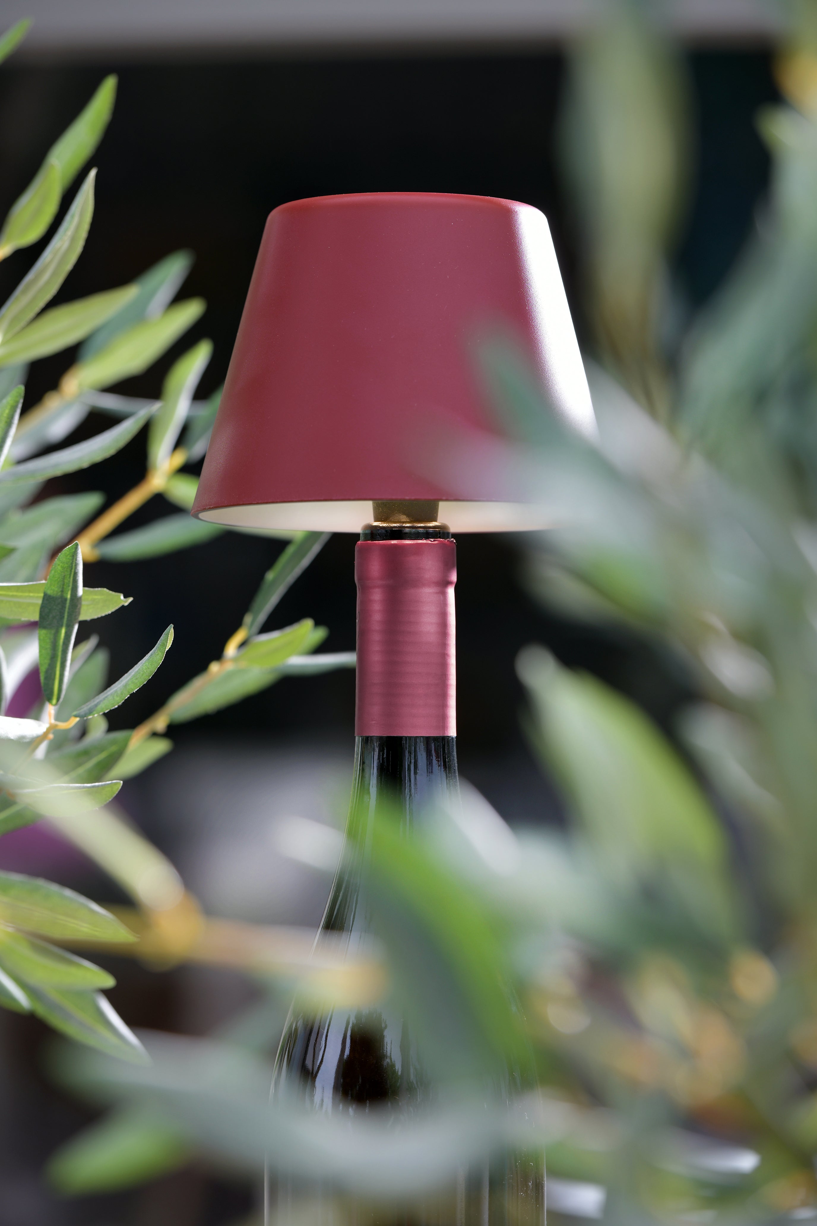 Sompex Top 2.0 Table Lamp has multiple colour modes and matte finishes