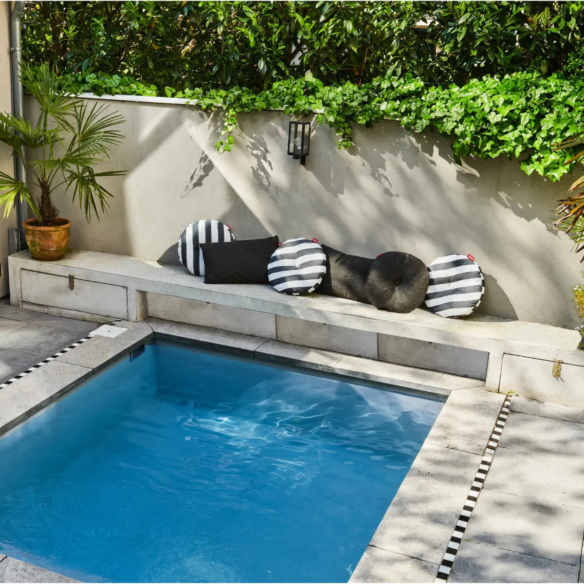 Fatboy Circle outdoor cushion, stripe - DesertRiver.shop