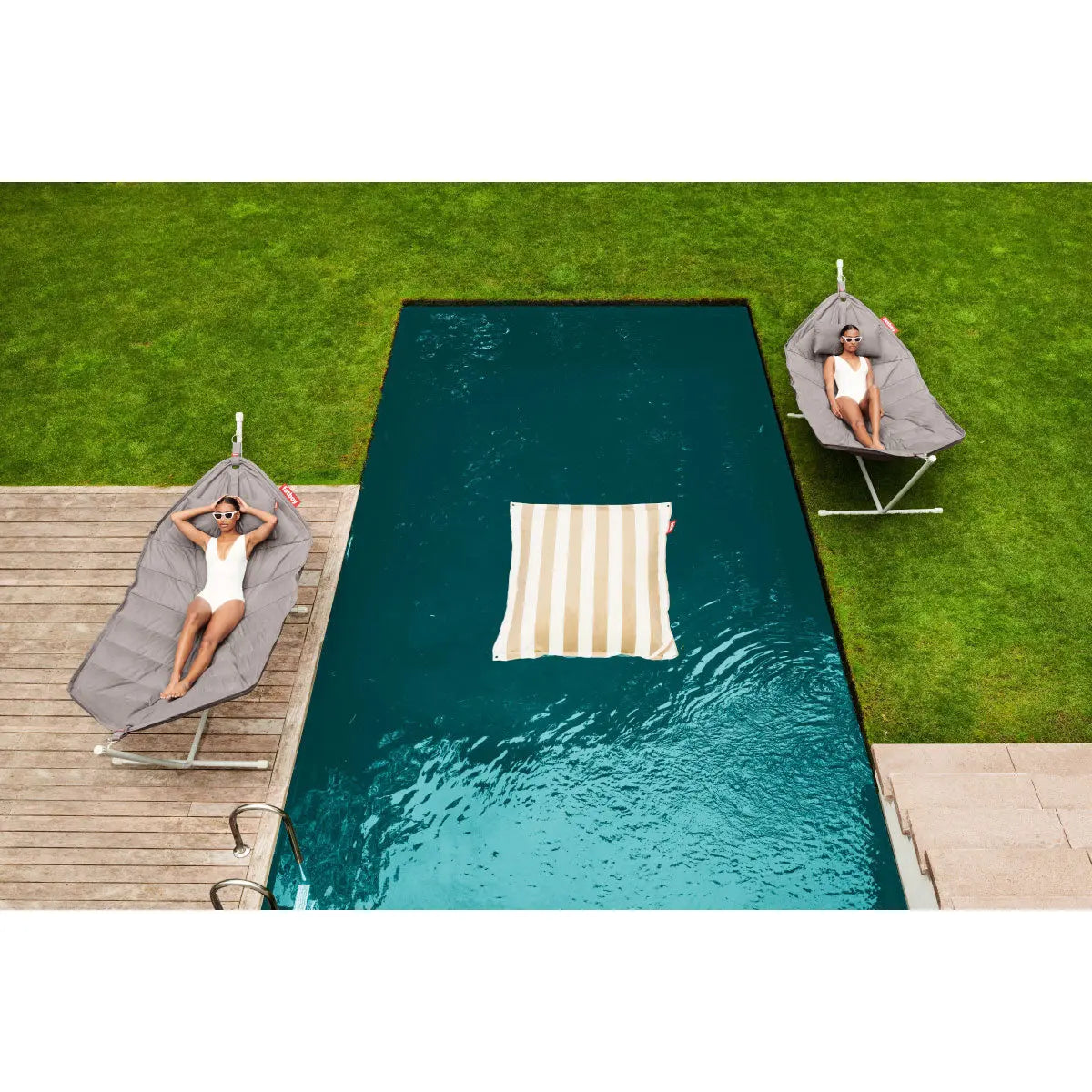 Fatboy Hammock Superb with light grey frame, grey taupe - DesertRiver.shop