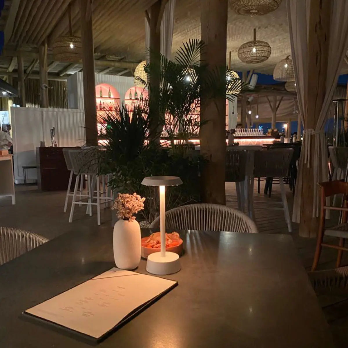 Filini Ciel metal table lamp, white - DesertRiver.shop