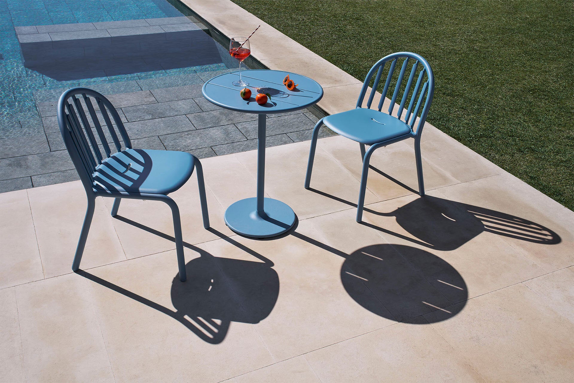 Upgrade your balcony furniture with the Fatboy Fred’s Bistreau Table  and Chair from Desert River Shop