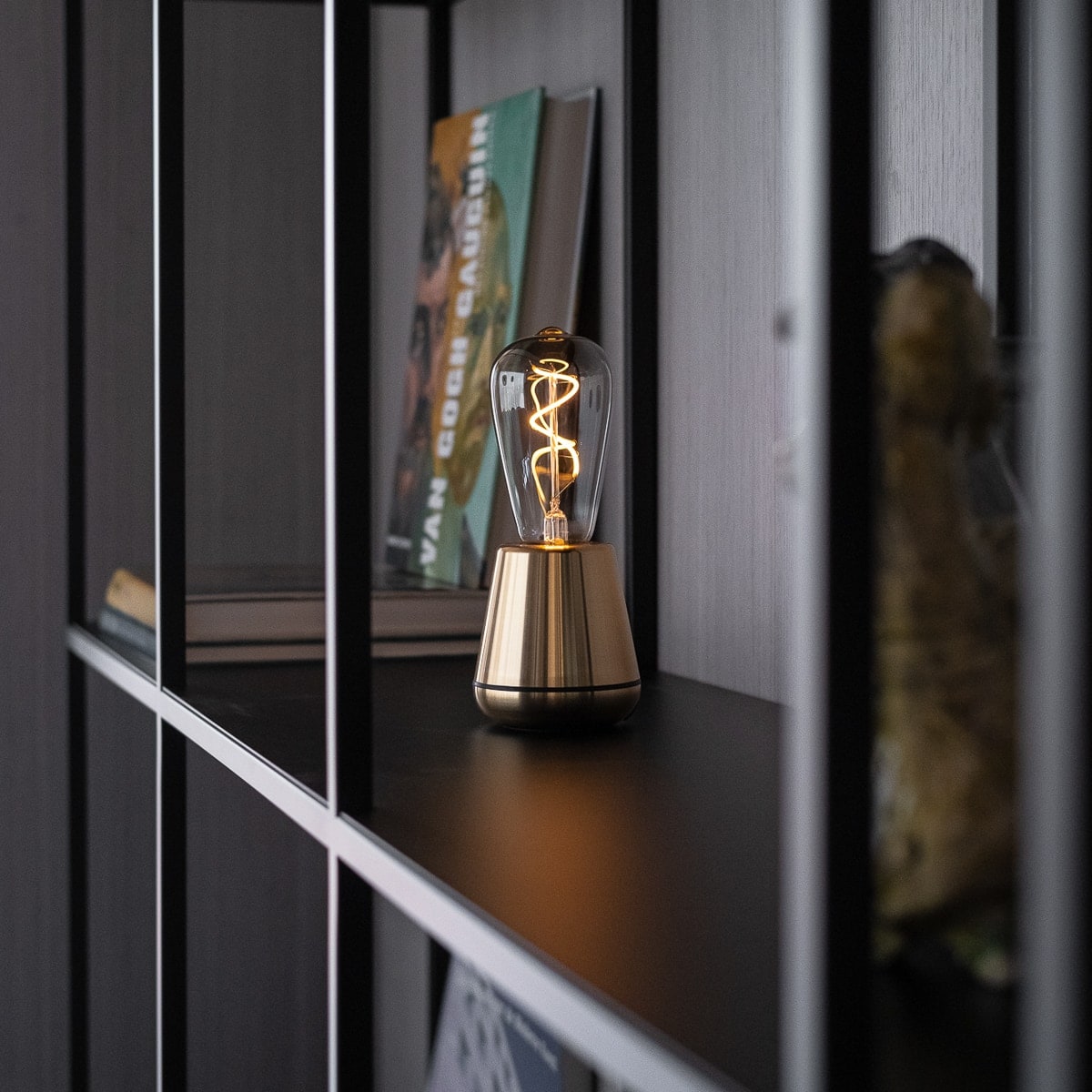 Humble One table lamp, Gold