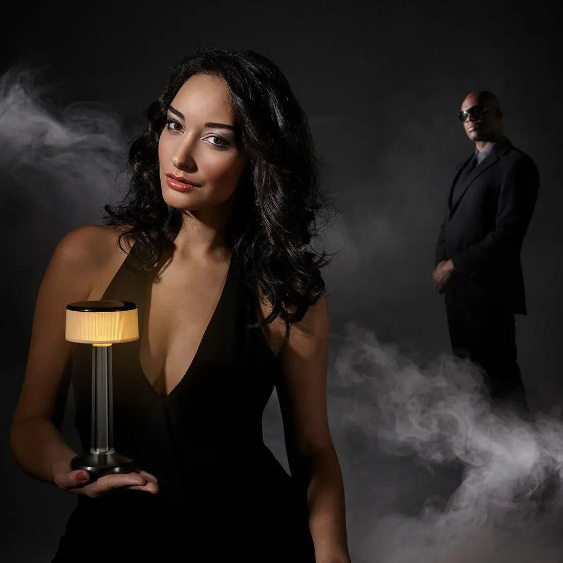 Imagilights Moments metal table lamp with skirt top, gold Imagilights