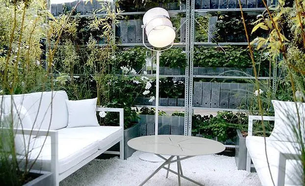 La Lampe Paris White Frame Solar Light