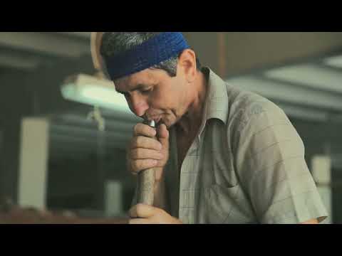 Dutz Hurricane Diva Candle Holder